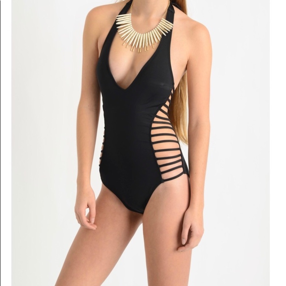 🌟NWT Kenneth Cole swimsuit🌟